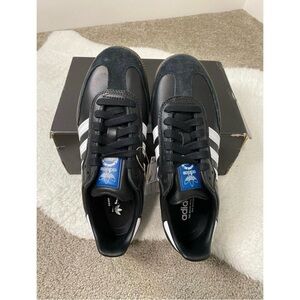 NEW Adidas Samba size 6 Men’s/ size 8 Women’s